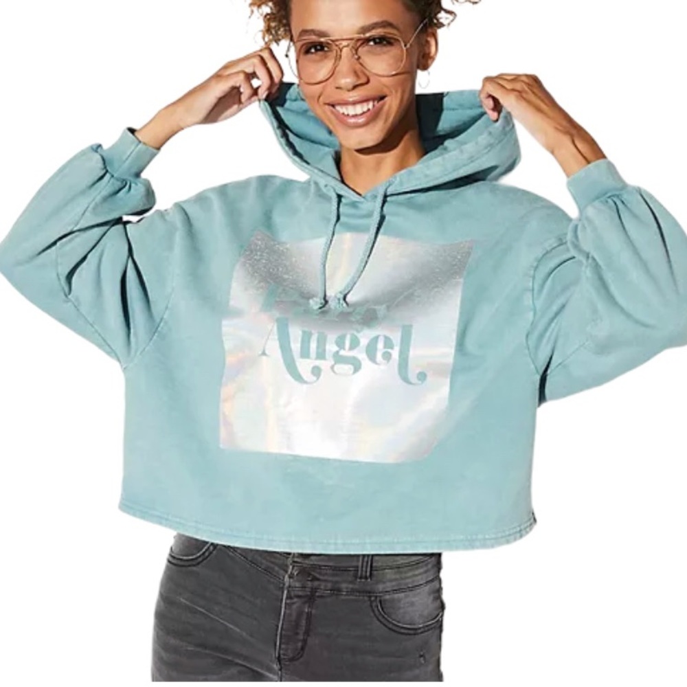 “Party Angel” NWT cropped hoodie Size:Xlg